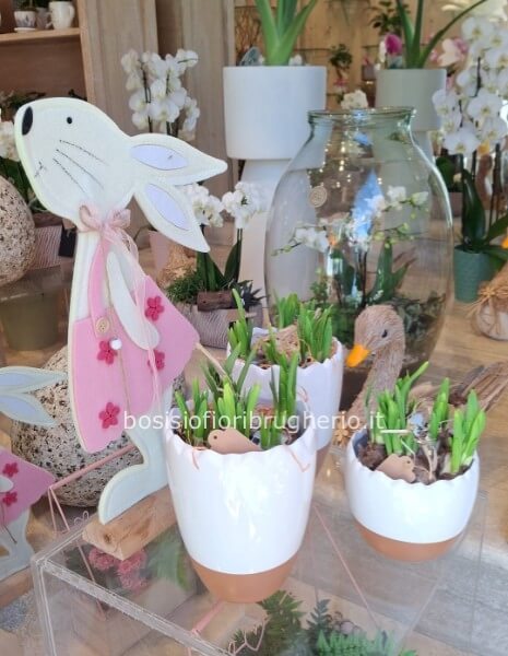 Narciso in uovo piccolo di ceramica